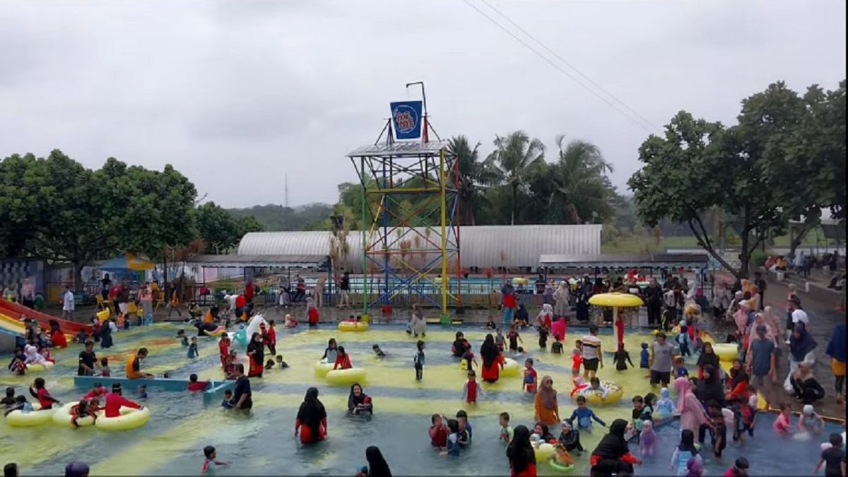 1898879789.jpg 1898879789