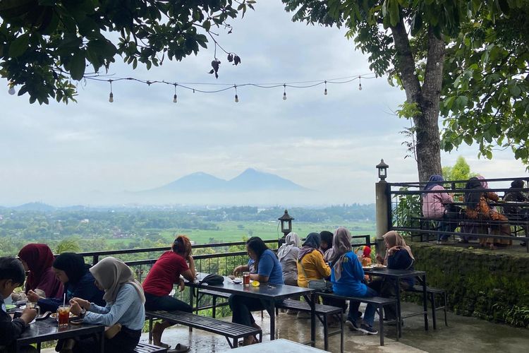 AA1LYN9L.jpg AA1LYN9L