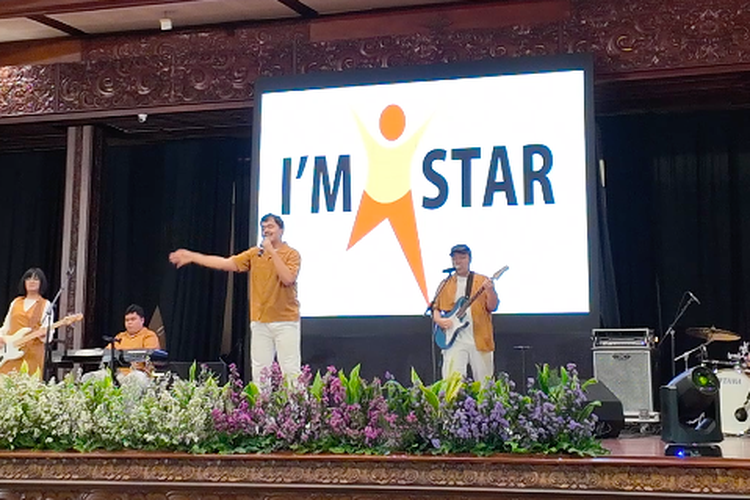 AA1RAQMU.jpg AA1RAQMU