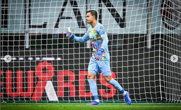 AA1RSR8J.jpg AA1RSR8J