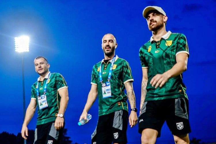 AA1RT9wl.jpg AA1RT9wl