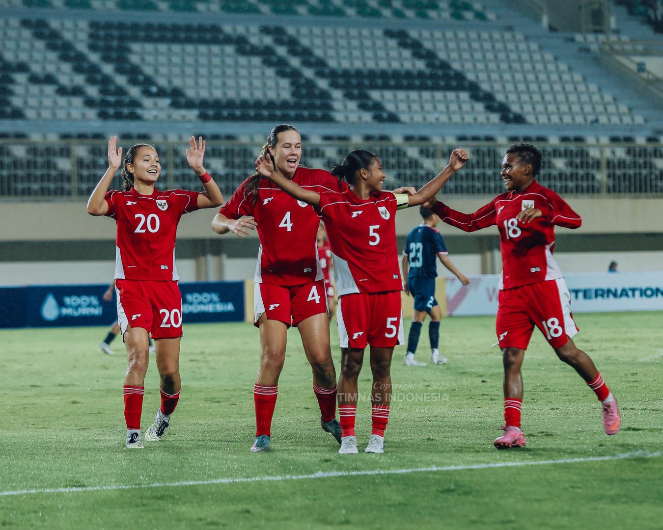 AA1RgwqG.jpg AA1RgwqG