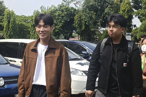 AA1RwWYF.jpg AA1RwWYF