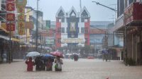 Banjir-Rendam-Thailand-Selatan-231125-RS-3.jpg