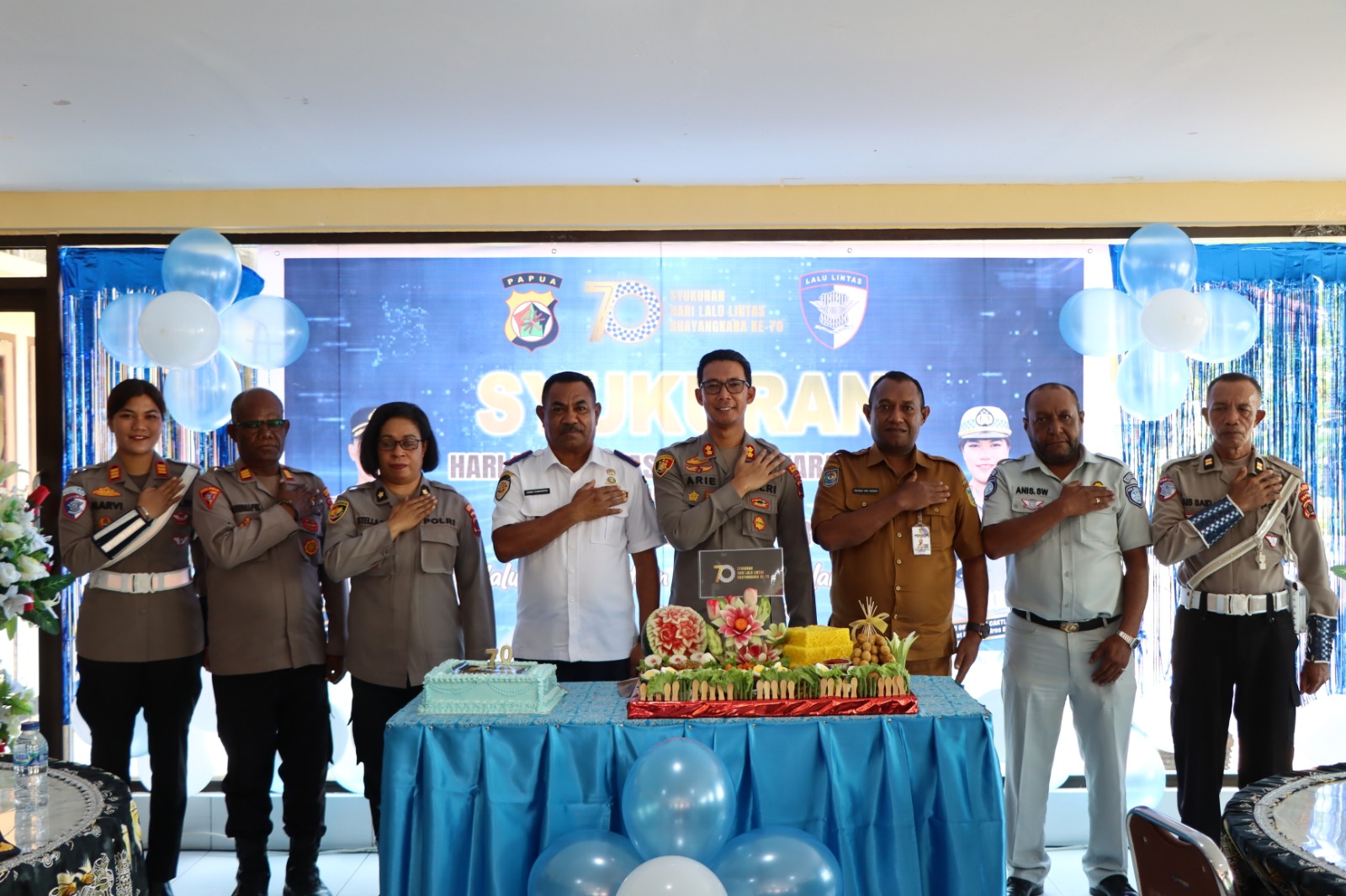 HUT Lalu Lintas ke-70, Polres Biak Numfor Gelar Syukuran dan Beri Penghargaan Anggota Berprestasi.jpeg HUT Lalu Lintas ke 70 Polres Biak Numfor Gelar Syukuran dan Beri Penghargaan Anggota Berprestasi