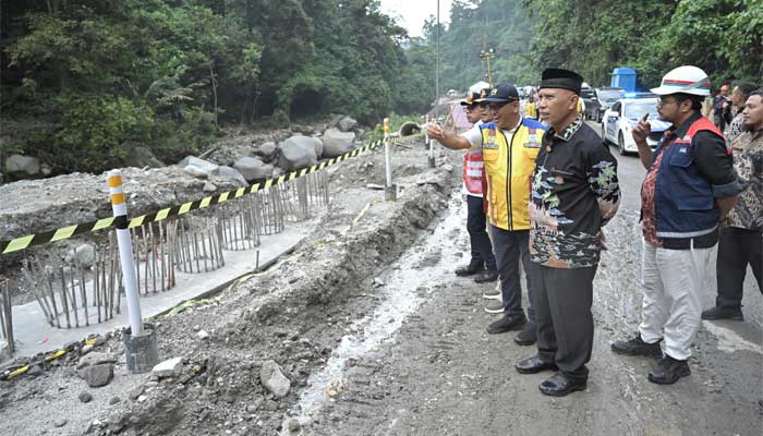 Uji-Coba-Jalan-Lembah-Anai.jpg Uji Coba Jalan Lembah Anai