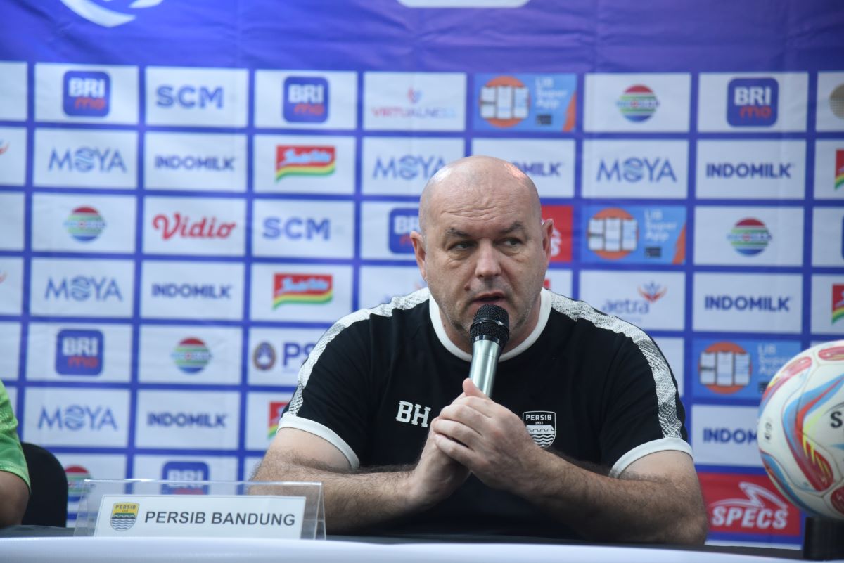 persib-bandung-tetap-turunkan-kekuatan-terbaik-di-2-laga-sisa-liga-1-2023-2024-bQ9UW47L9o.jpg persib bandung tetap turunkan kekuatan terbaik di 2 laga sisa liga 1 2023 2024 bQ9UW47L9o