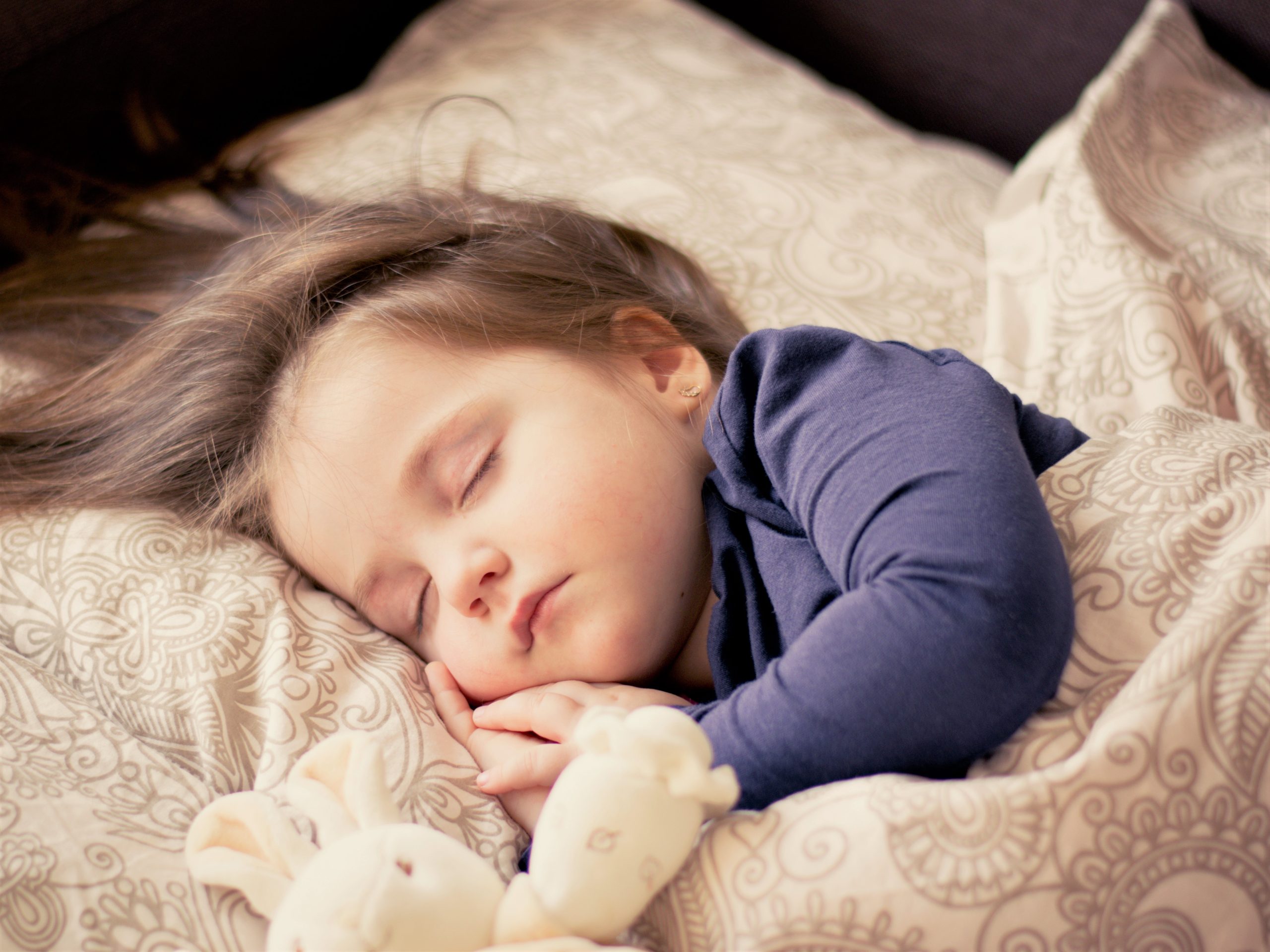 person-girl-woman-sweet-kid-portrait-child-baby-sleep-infant-toddler-adorable-daughter-portrait-photography-bedtime-831943.jpg