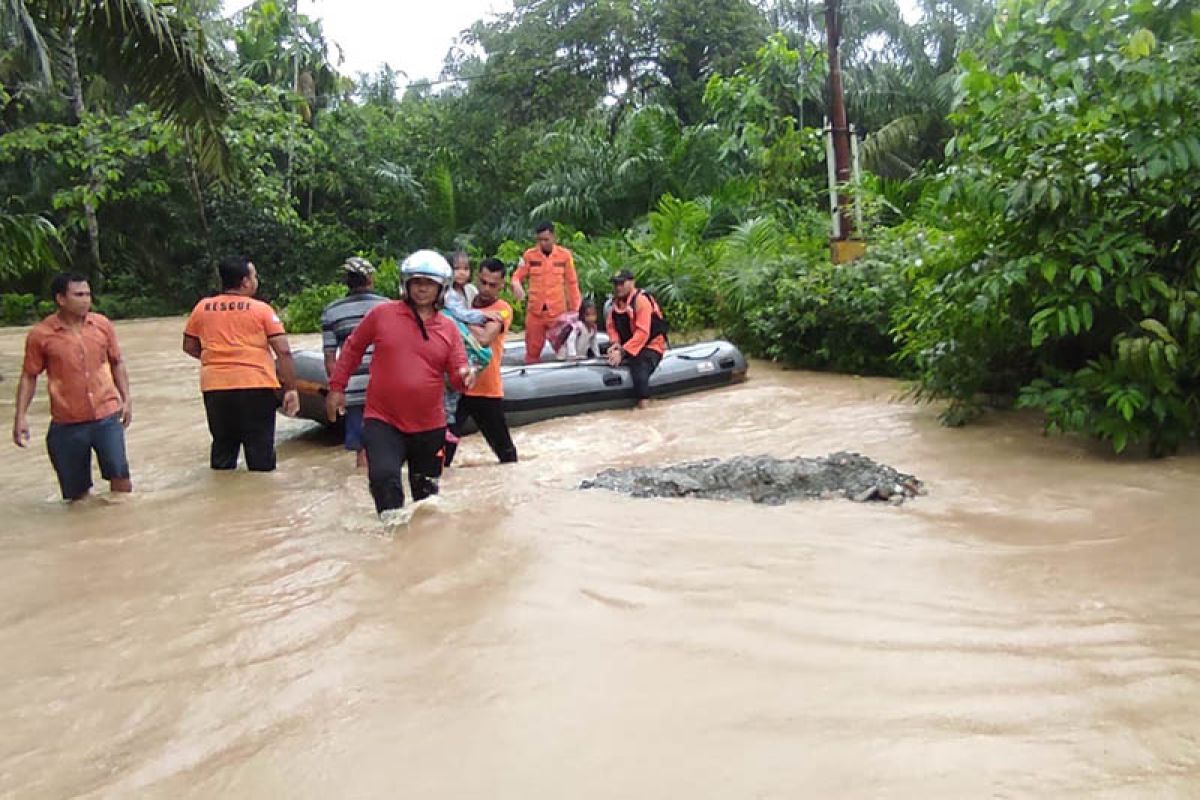 sar_evakuasi_warga_banjir_tamiang.jpeg sar evakuasi warga banjir tamiang